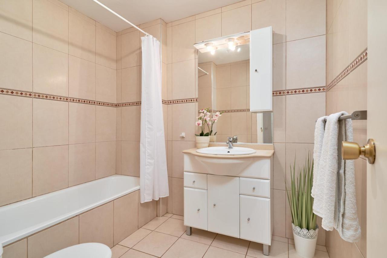Carabeo 23- Acceso A La Playa Apartment เนร์คา ภายนอก รูปภาพ